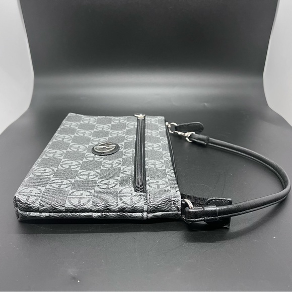 Giani Bernini Wristlet | Gray & Black | Short Hand or Shoulder Strap 8.5” x 6” - Picture 6 of 11